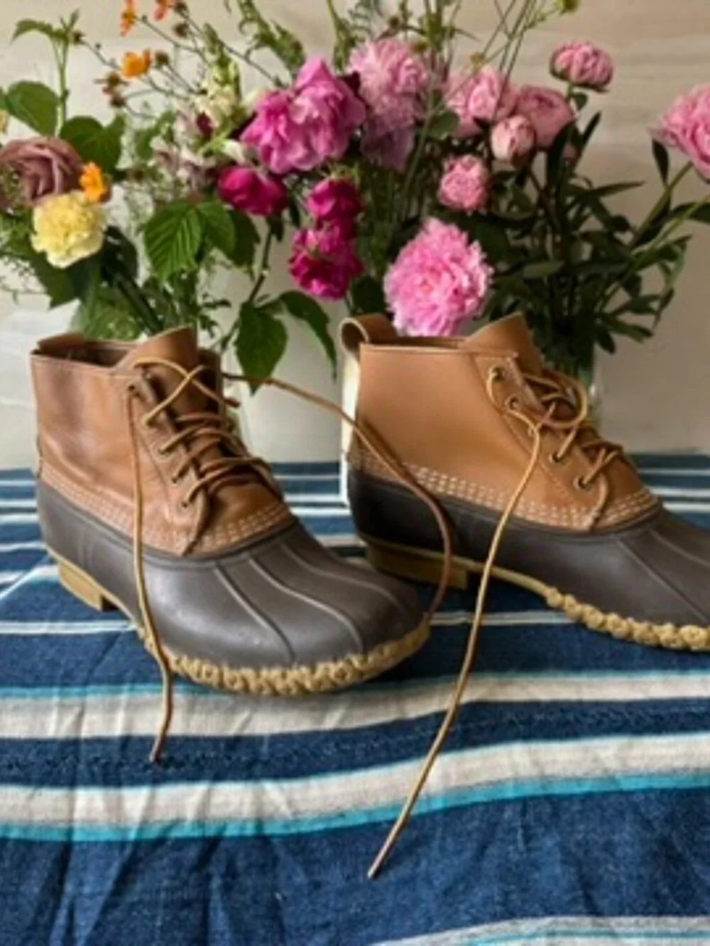 L.L. Bean Bean Boots 6